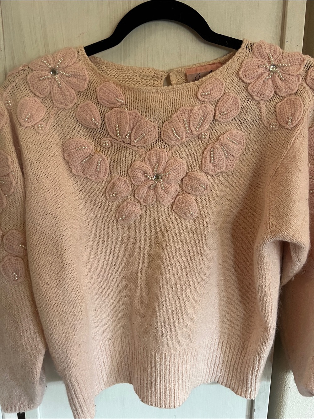Beautiful Jacklyn Smith Light Pink Floral angora/silk blend sweater